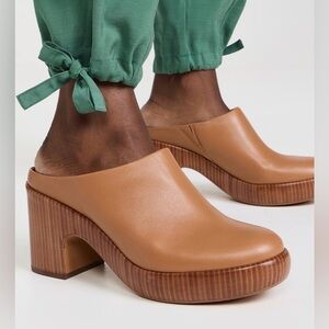 Vince Navina Leather Platform Clogs Tan Brown Block Heel Mule Minimalist — 9.5